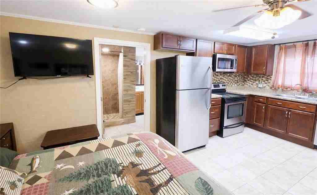 809 Epsilon St - Photo 3 of 6