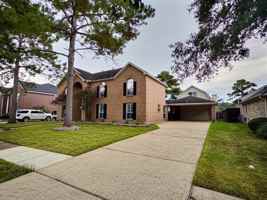 featured image of 305 Oak Creek Ct