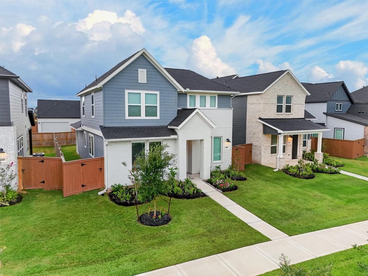 6427 Prospect Oaks Pkwy - Photo 4 of 46