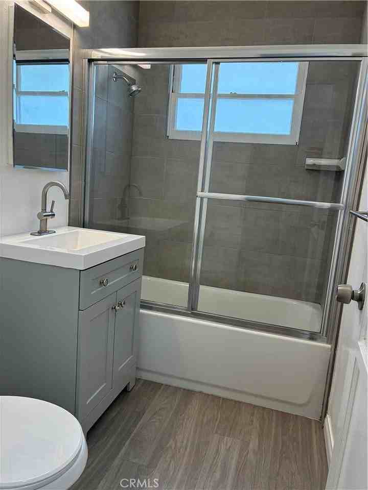 630 W Foothill Blvd - Photo 4 of 10