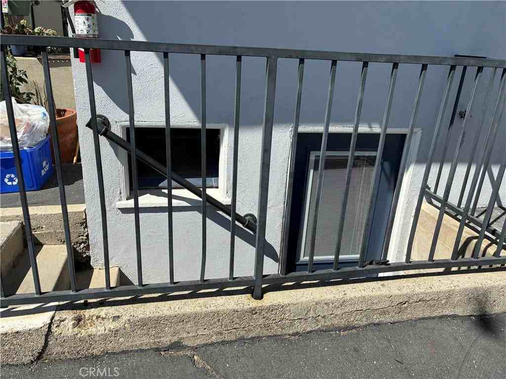 630 W Foothill Blvd - Photo 7 of 10