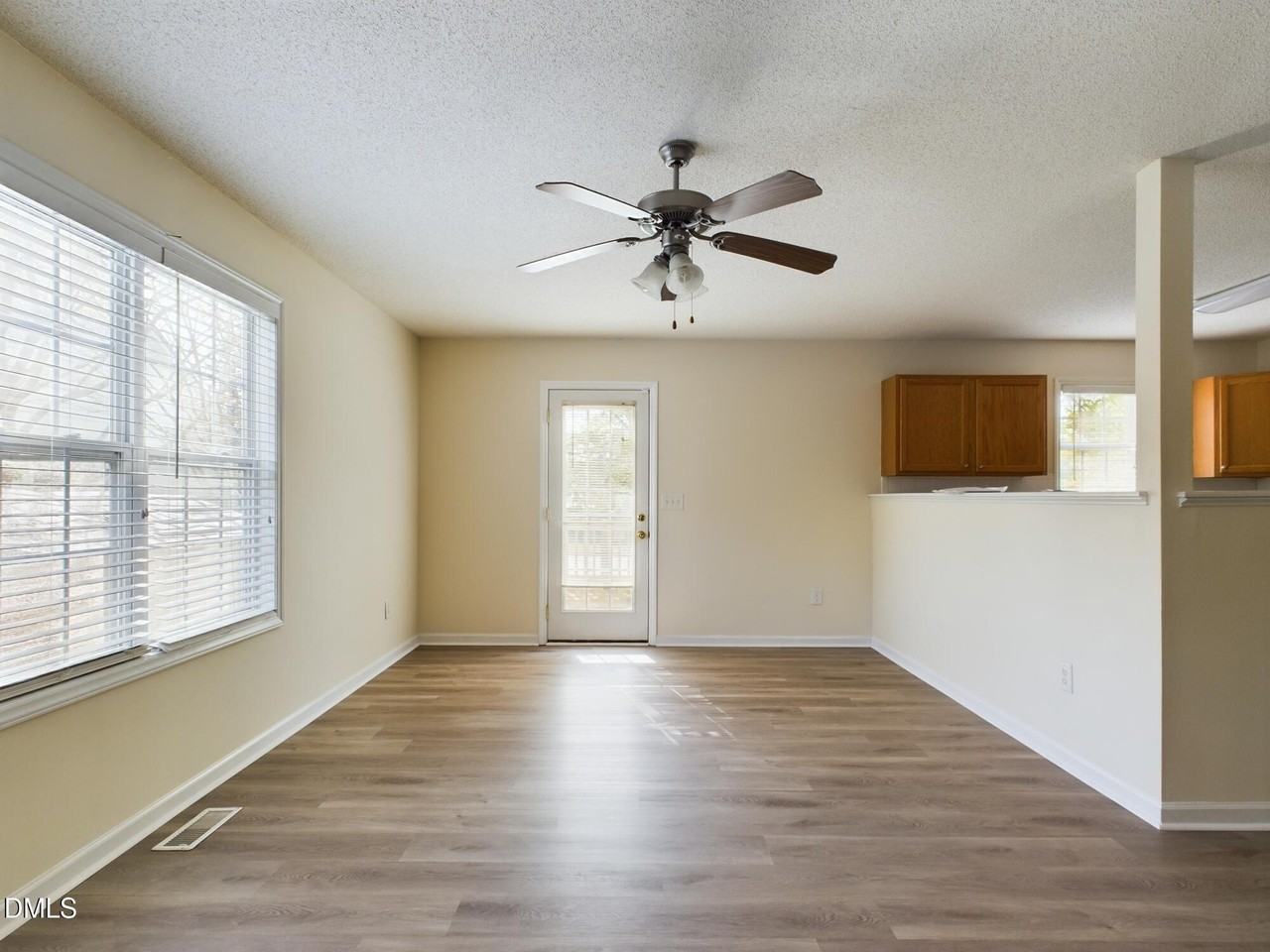 271 Pittsboro St - Photo 6 of 27