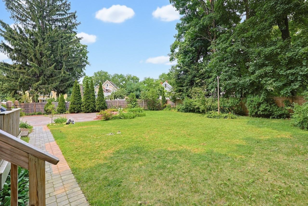 17 Church Ct - Photo 2 of 30