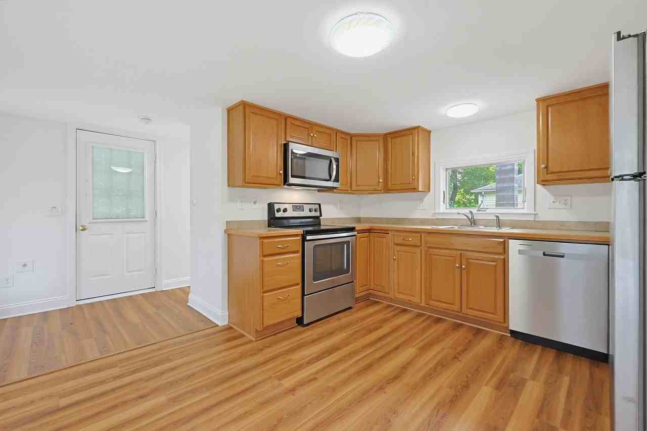 17 Church Ct - Photo 5 of 30