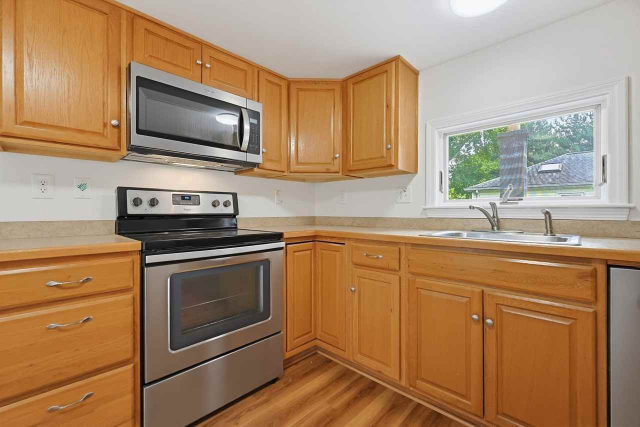 17 Church Ct - Photo 6 of 30