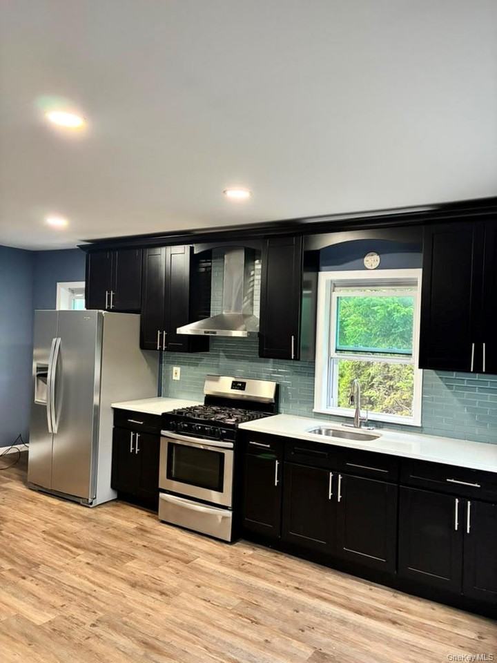 93 Howells Rd - Photo 2 of 9
