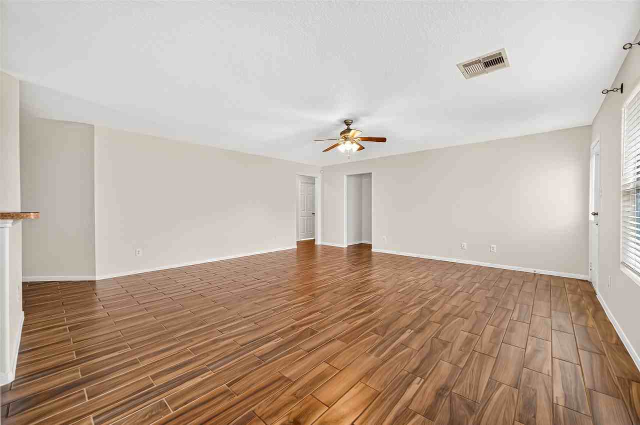 3330 Clipper Winds Way - Photo 2 of 36