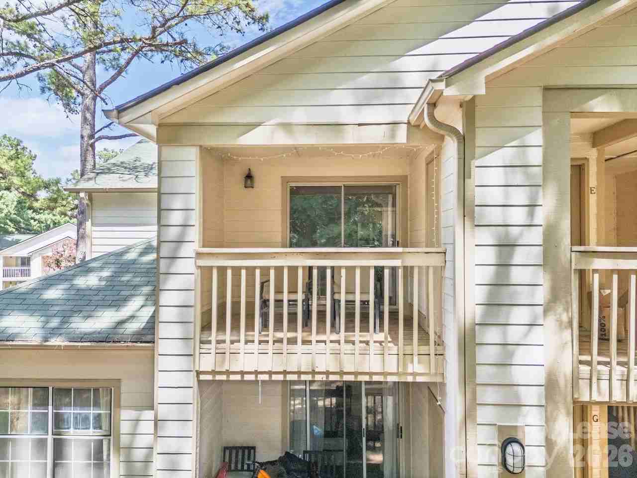 1051 Churchill Downs Ct - Photo 3 of 27