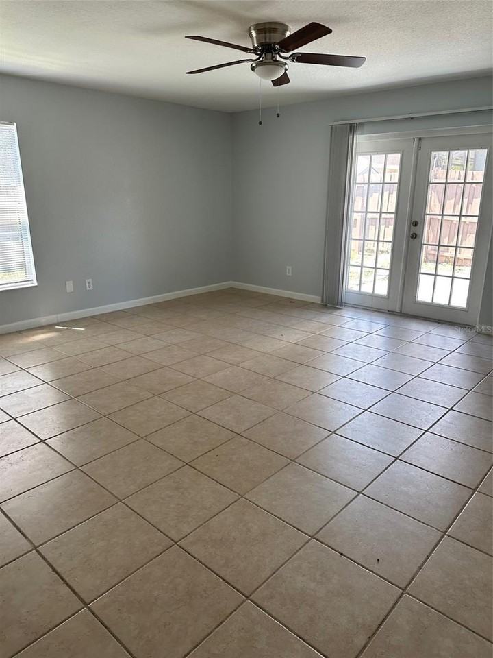 3218 Bearclaw Way - Photo 5 of 15