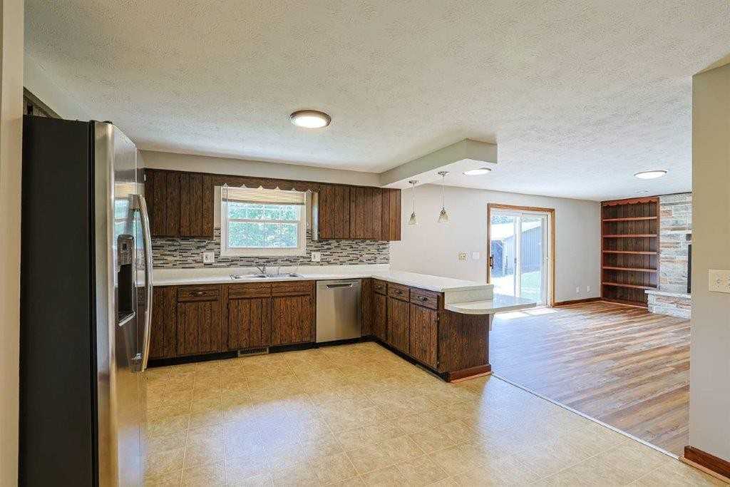 8047 Bethany Rd #1 - Photo 7 of 31