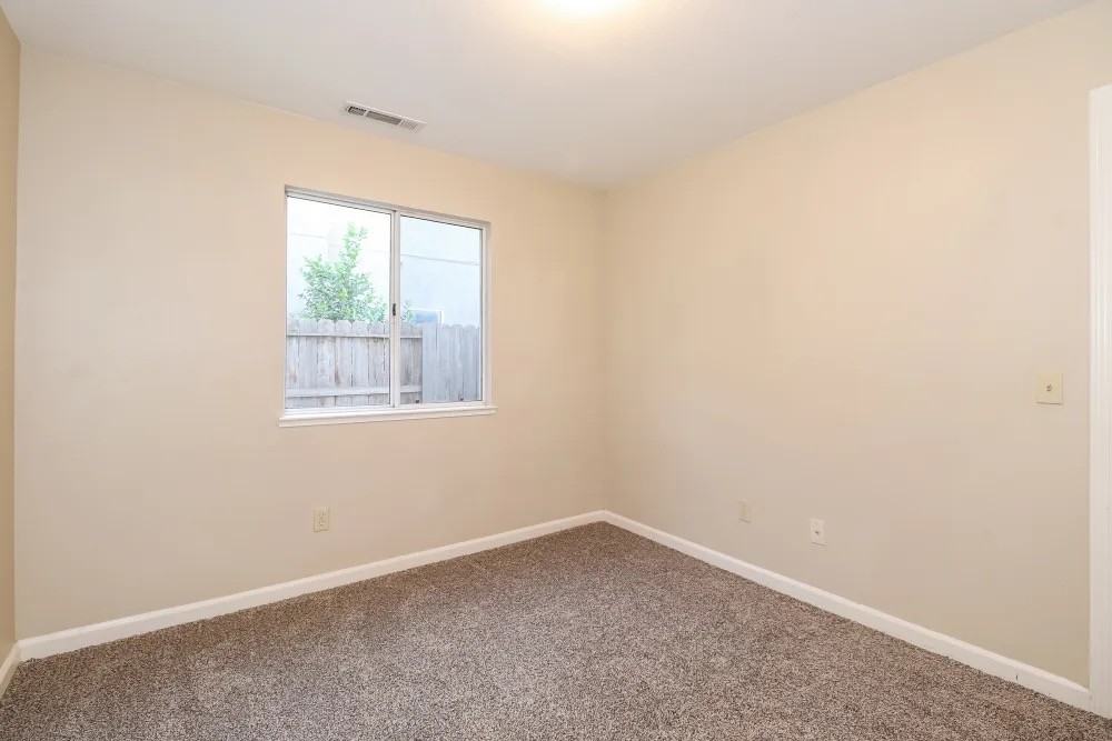 1718 Lisbon Drive Southwest - Photo 5 of 10
