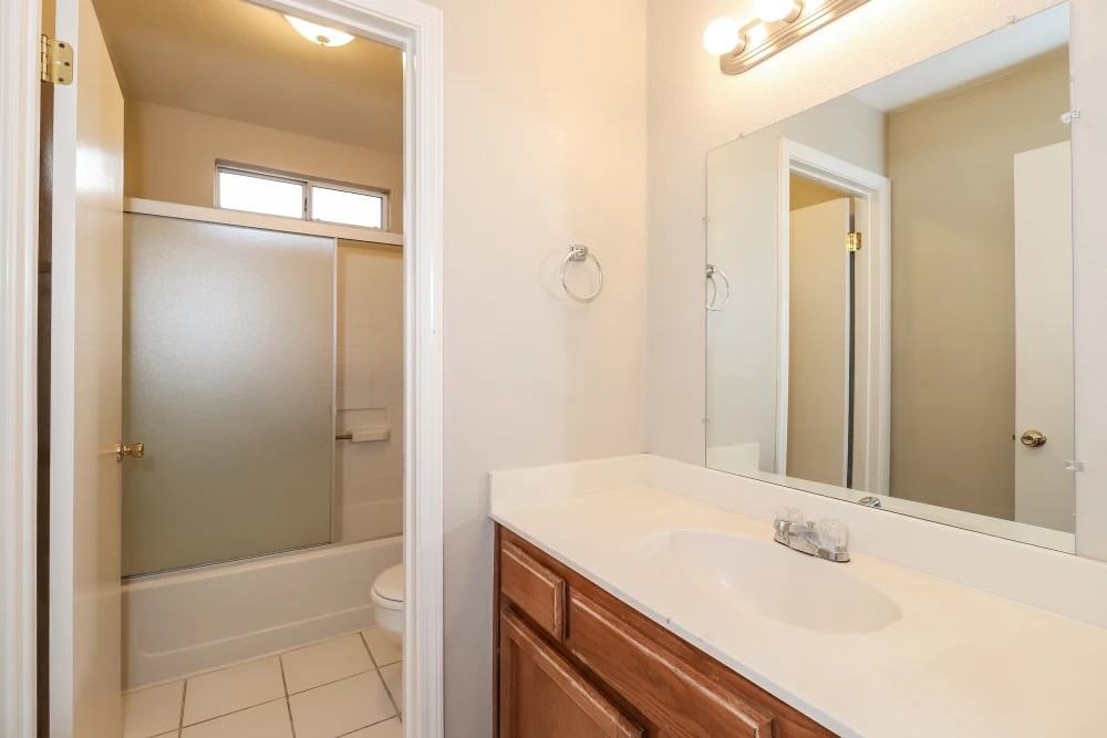 1718 Lisbon Drive Southwest - Photo 7 of 10