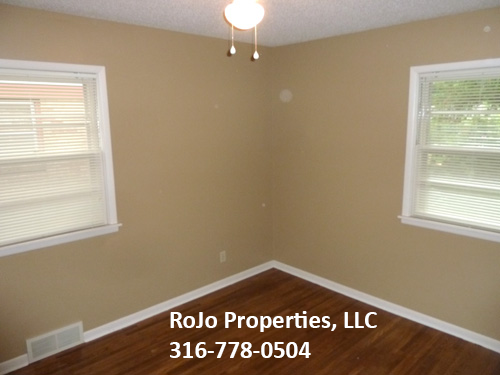 1741 Windsor St #1 - Photo 7 of 13