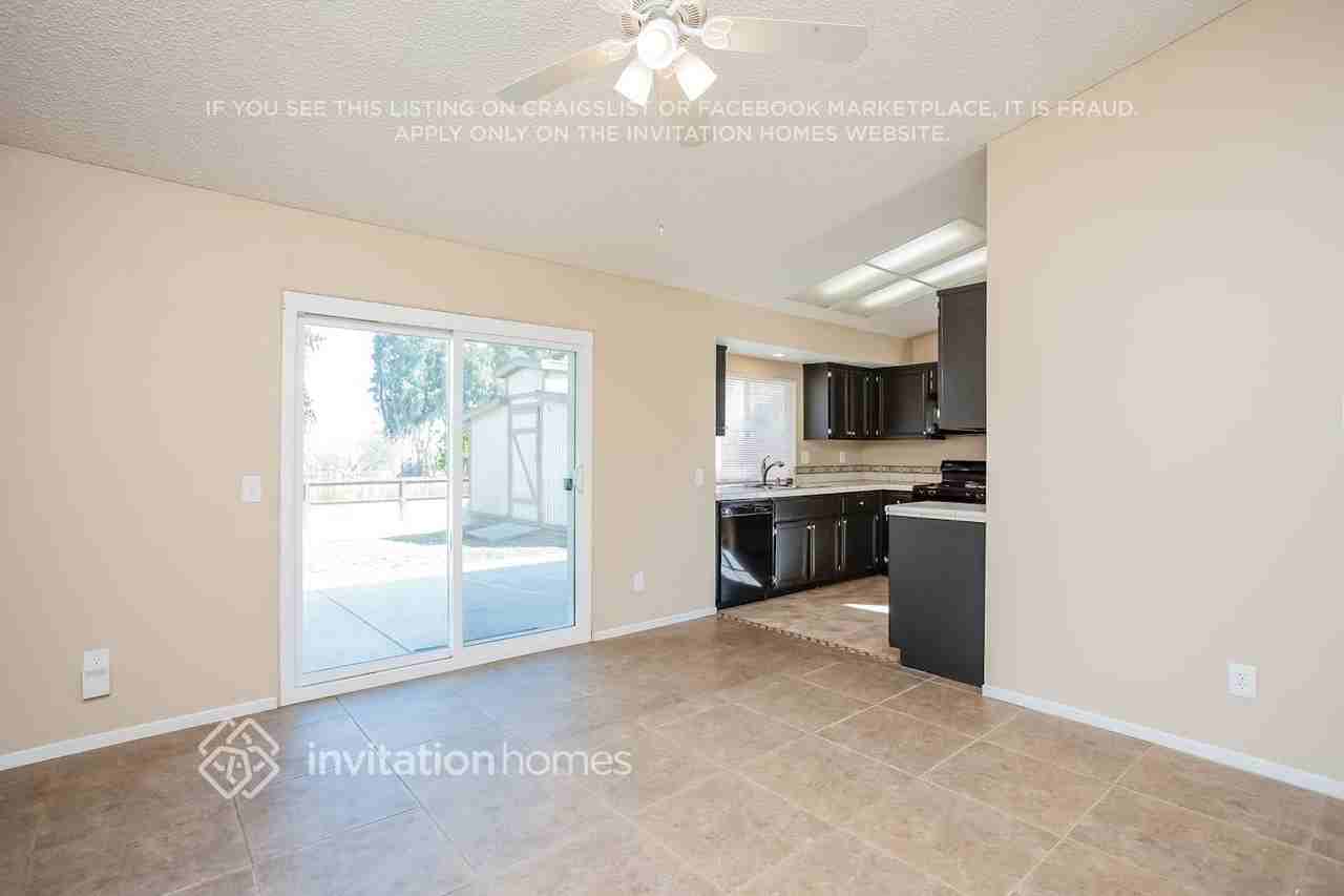 19086 Reindeer Dr - Photo 5 of 21