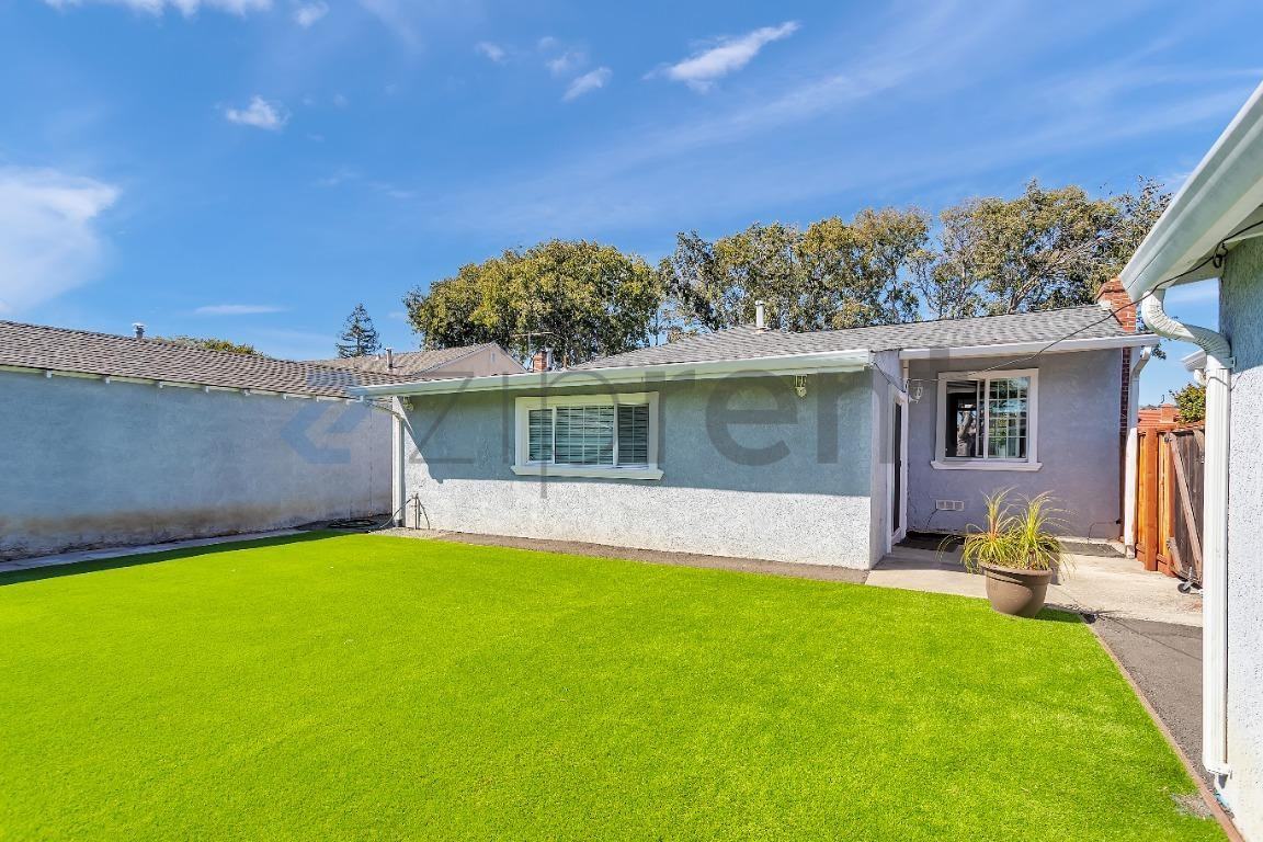 1121 Halcyon Dr - Photo 4 of 27