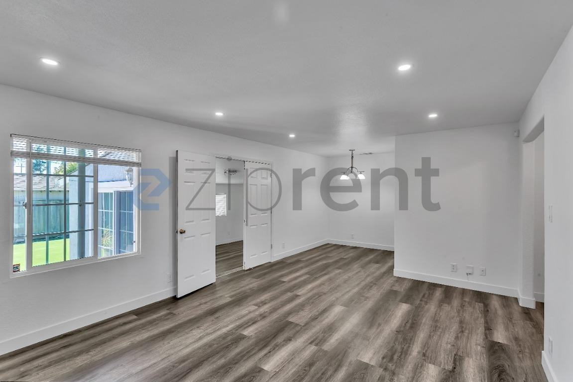 1121 Halcyon Dr - Photo 7 of 27