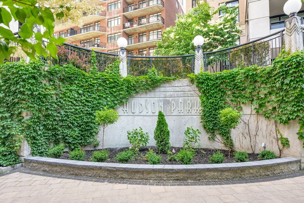 235 Kent Street #1113 - Photo 3 of 38