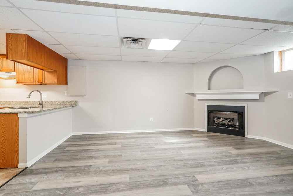 324 Harland Dr - Photo 7 of 18