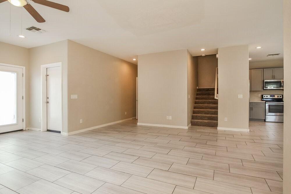 1726 W Minton St - Photo 5 of 17