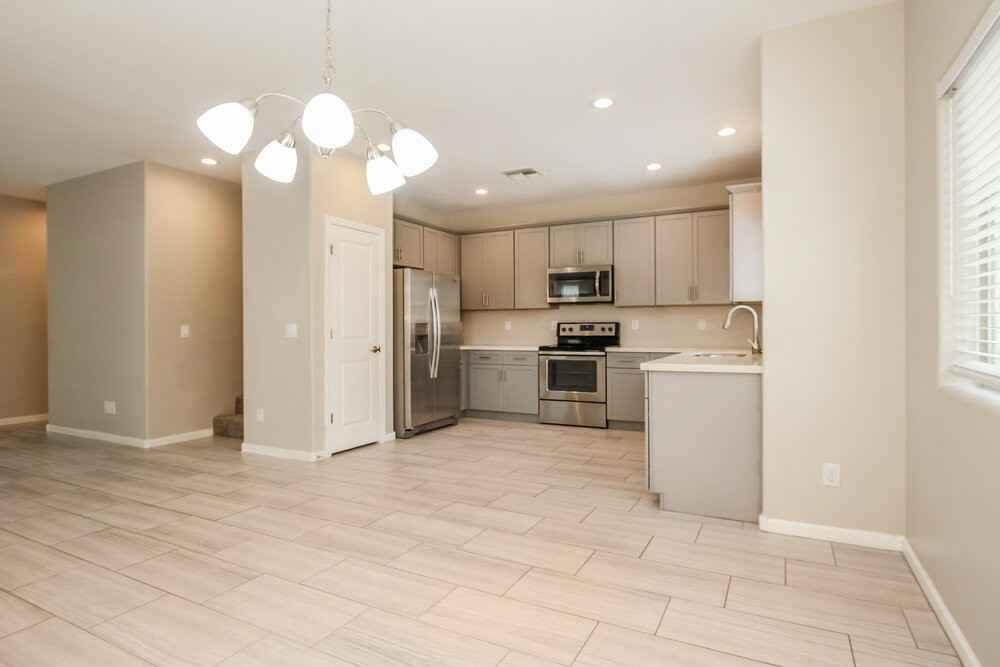 1726 W Minton St - Photo 7 of 17