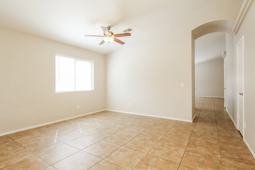 21861 W Mohave St - Photo 3 of 16