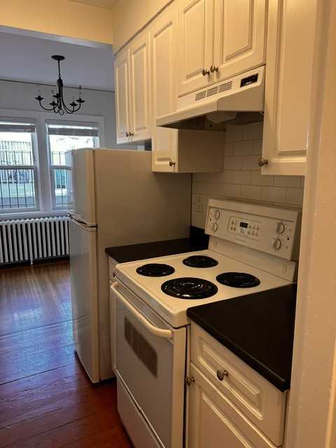 1045 West 11th Avenue - Photo 4 of 15