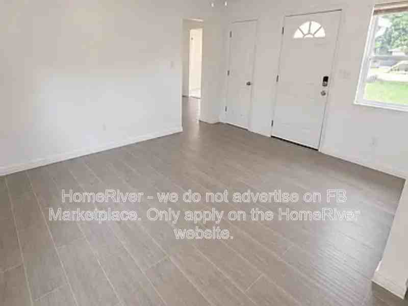 705 Vendee Ln - Photo 2 of 10