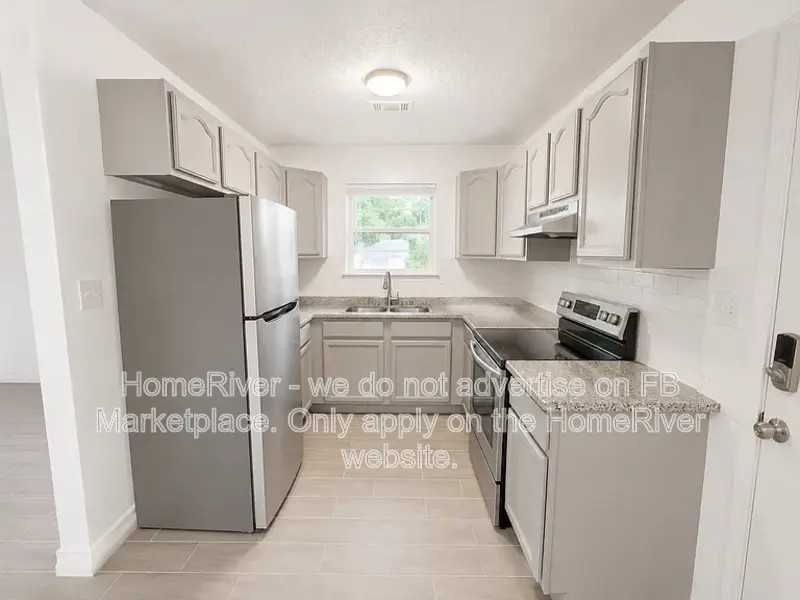 705 Vendee Ln - Photo 4 of 10
