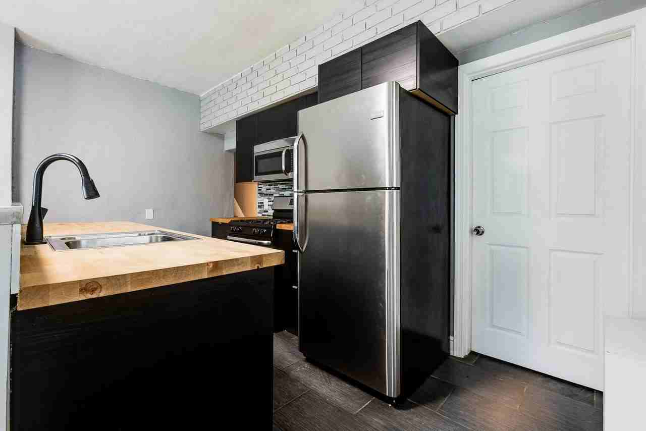 311 Boggs Ave - Photo 5 of 39