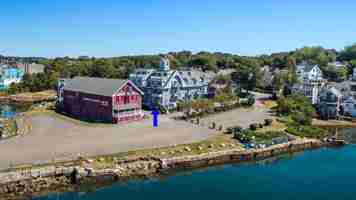 featured image of 5 Pirates Ln