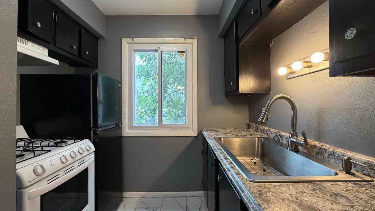 Sation Hills Apartments in Kenosha, WI - Photo 3 of 16