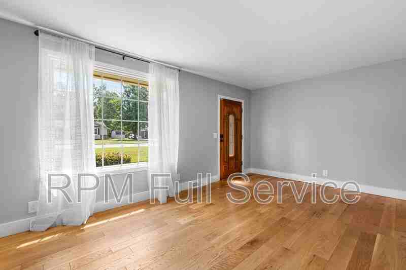 8057 Arbor Dr - Photo 5 of 44
