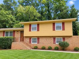 featured image of 3544 Knollview Ct