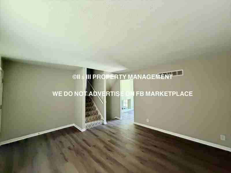 6125 Newton St - Photo 4 of 29