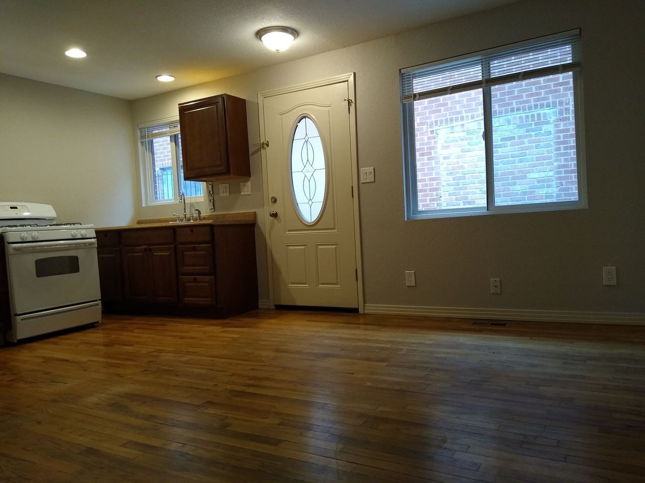 2237 Federal Blvd - Photo 3 of 50
