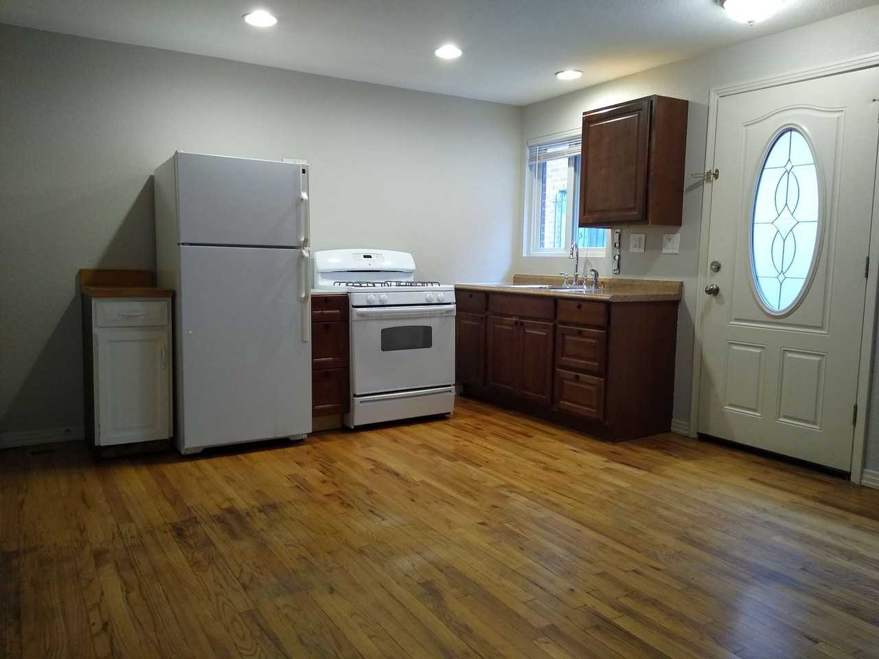 2237 Federal Blvd - Photo 4 of 50