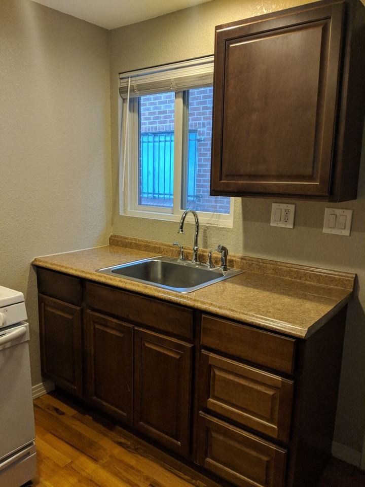 2237 Federal Blvd - Photo 5 of 50