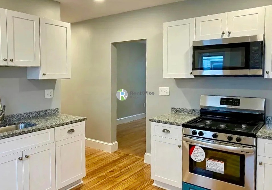 74 Frederick Ave - Photo 2 of 9