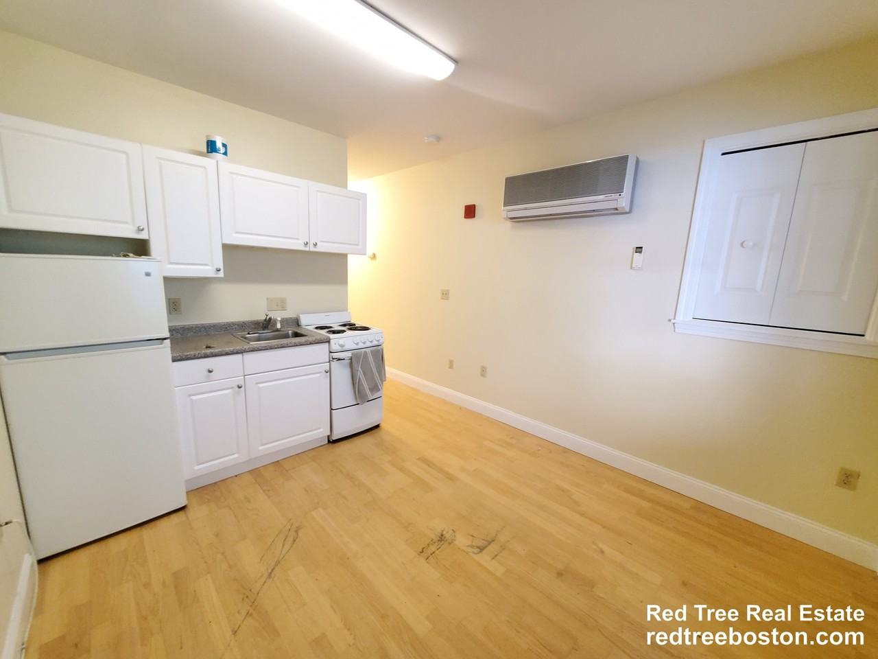21 Brookline St #111 - Photo 3 of 4