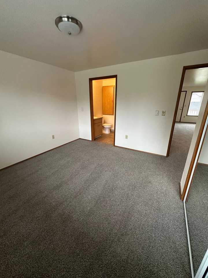 #359 KINGS POINTE - Photo 3 of 6