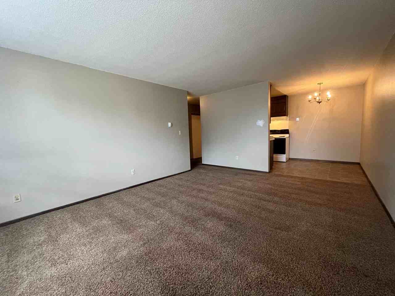 41 Arlington Ave West - Photo 7 of 35