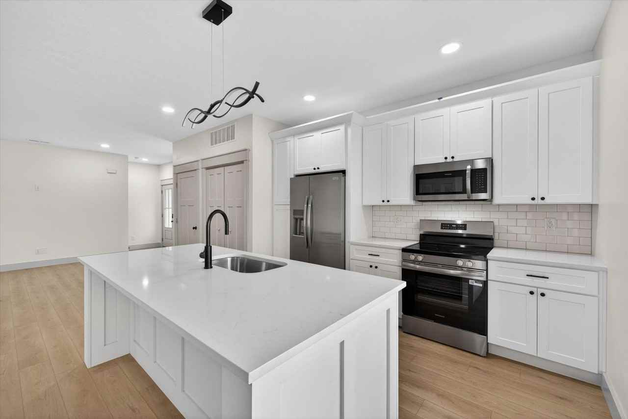 326-328 N Jefferson St. - Photo 3 of 16