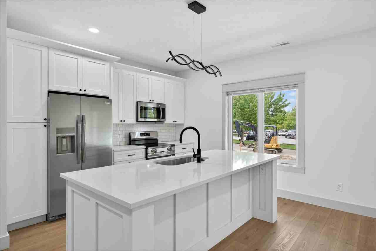 326-328 N Jefferson St. - Photo 4 of 16