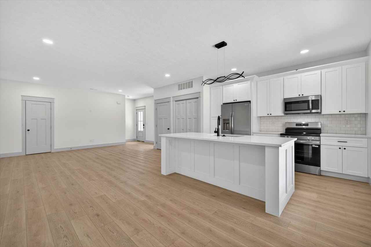 326-328 N Jefferson St. - Photo 7 of 16