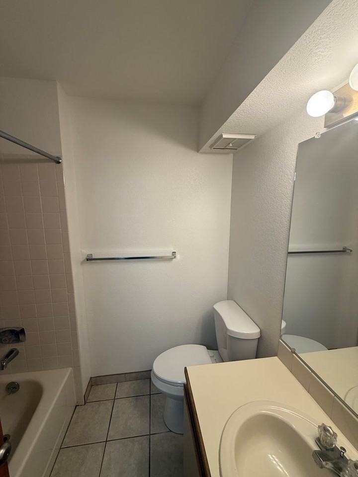 5520 Stonewall Pl - Photo 5 of 10