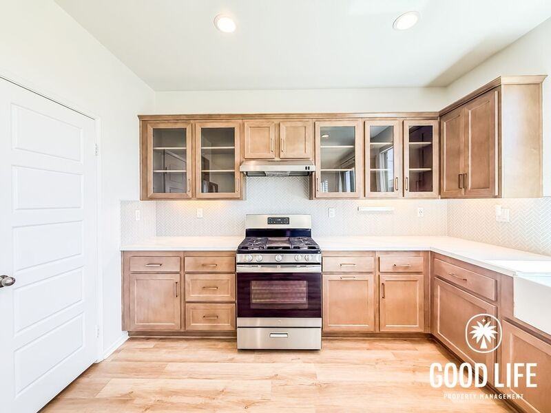 5802 Julian Way - Photo 3 of 47