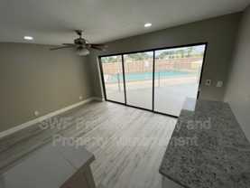 512 Se 43rd St #1 - Photo 1 of 1