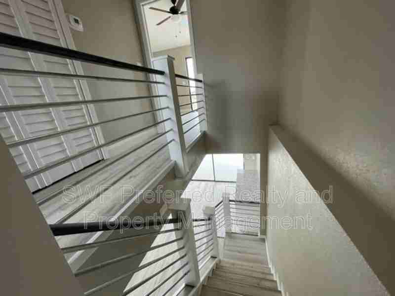 512 Se 43rd St #1 - Photo 4 of 23