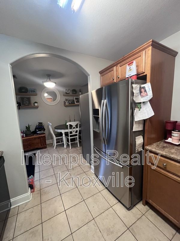 1420 Hazelgreen Way - Photo 7 of 23