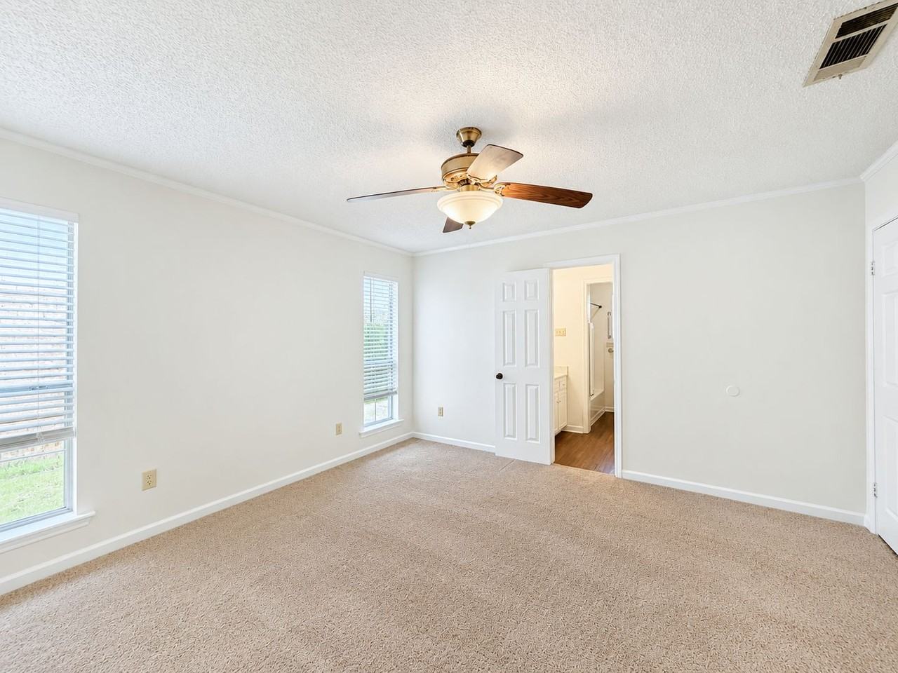 16324 Crepemyrtle Dr - Photo 6 of 17
